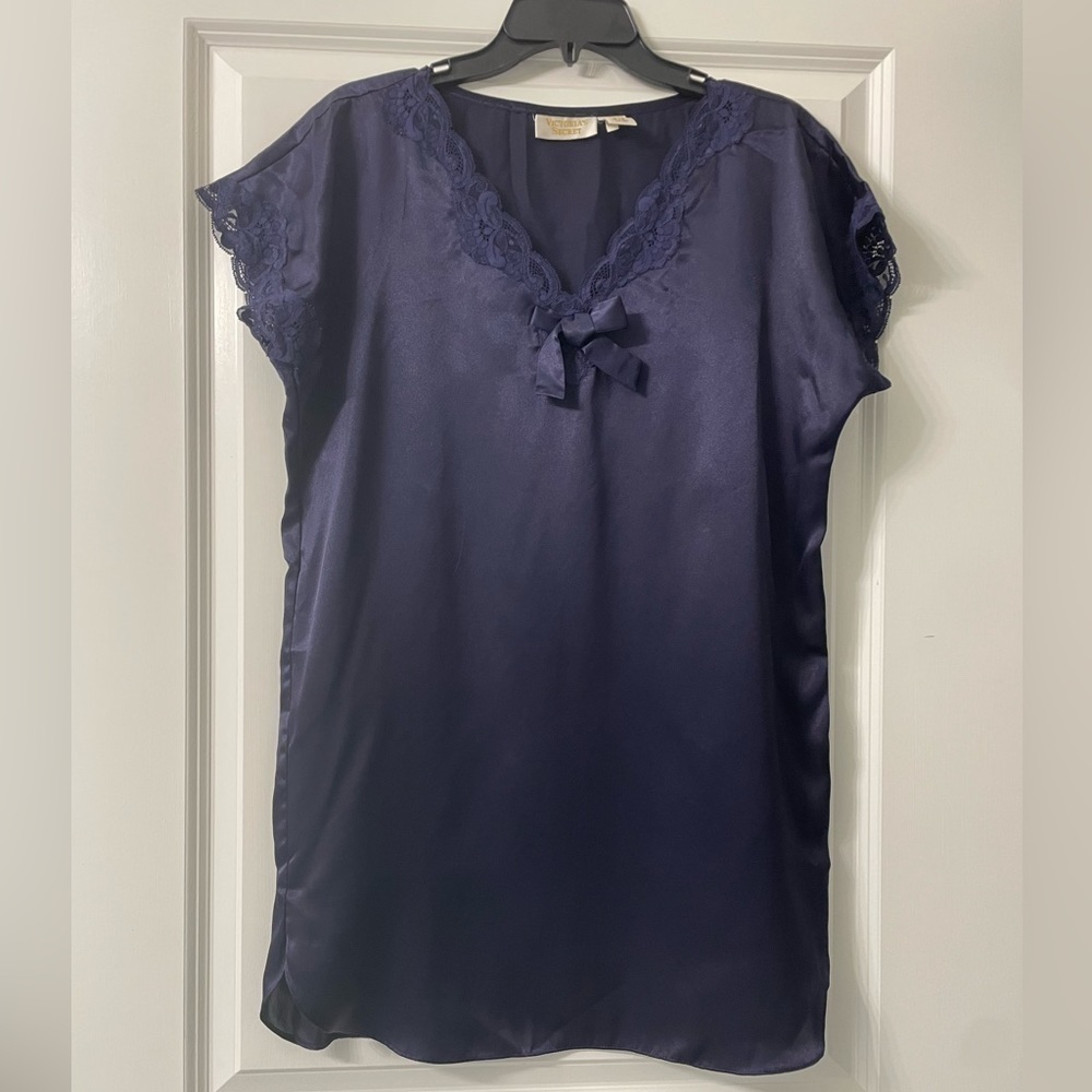 Vintage gold tag Victoria’s secret night gown lace and poly satin size small